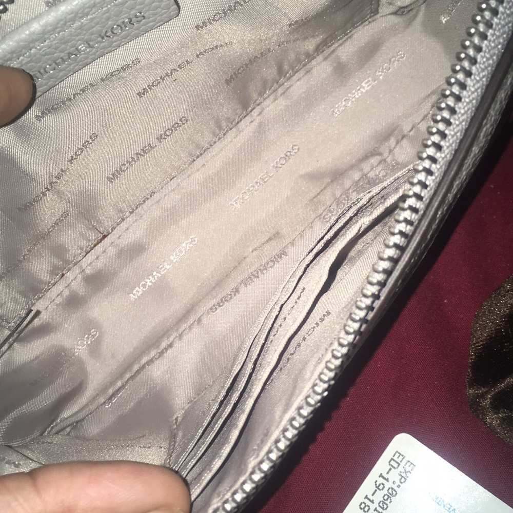 Michael Kors Handbag - Picture 2 of 2